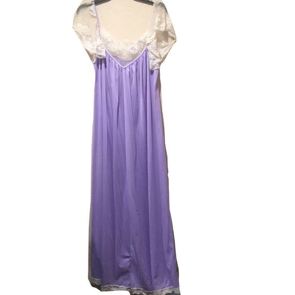 Vintage Lucie Ann Lace Night gown lavender purple Medium Butterfly embroidered - Picture 1 of 11